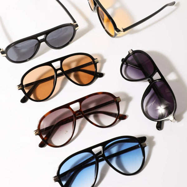 Aviator with Metal Accent