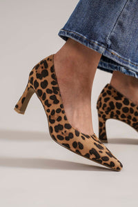 Beast Fashion Faux Suede Leopard Point Toe Pumps Leopard 6