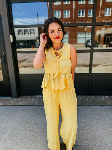 Butter Yellow Scalloped Set