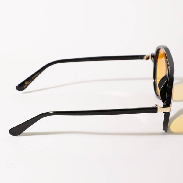 Aviator with Metal Accent