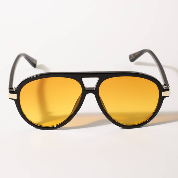 Aviator with Metal Accent