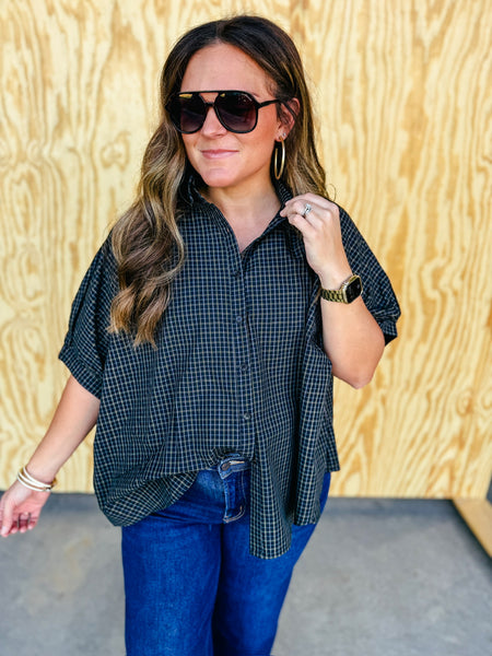 Oversized Plaid Blouse – Relaxed Fit Neutral Button-Down Tunic