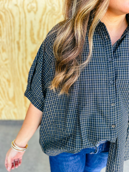 Oversized Plaid Blouse – Relaxed Fit Neutral Button-Down Tunic