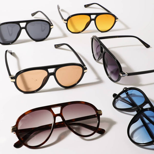 Aviator with Metal Accent